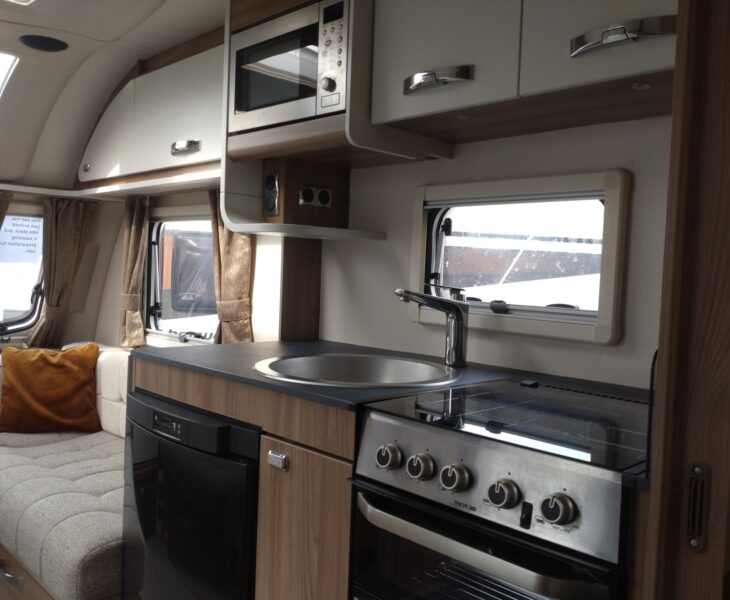 Swift Sunrise 580 Interior