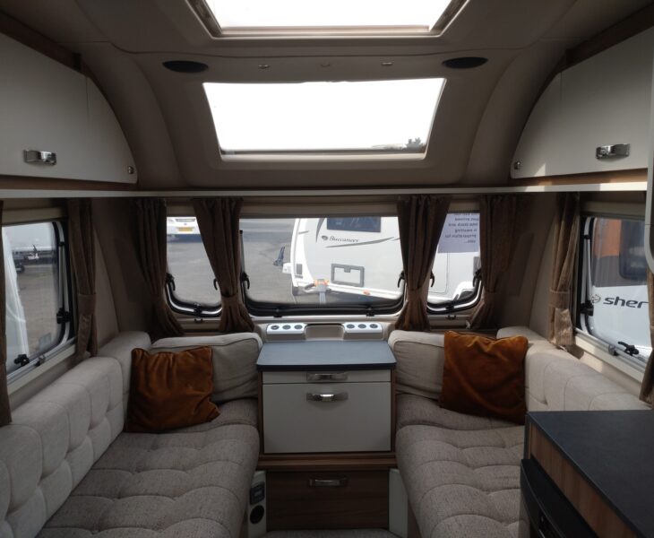 Swift Sunrise 580 Interior