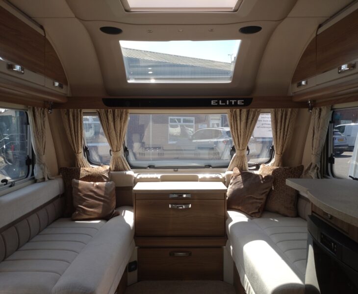 2021 Sterling Elite 880 Interior
