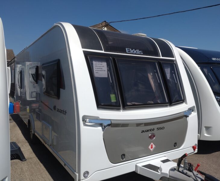 2022 Elddis Avante 550 Front