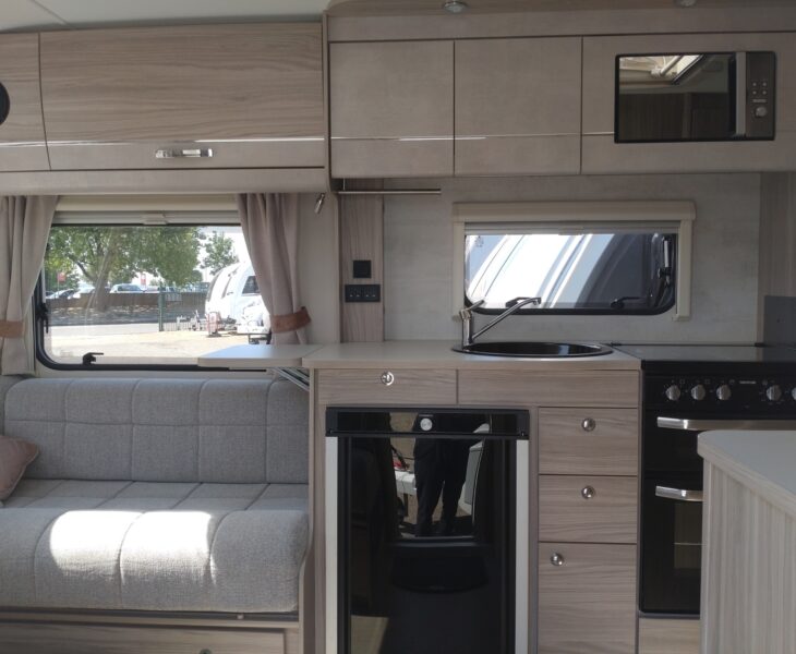 2022 Elddis Avante 550 Interior