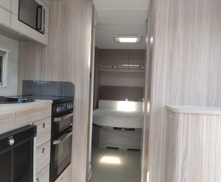 2022 Elddis Avante 550 Interior