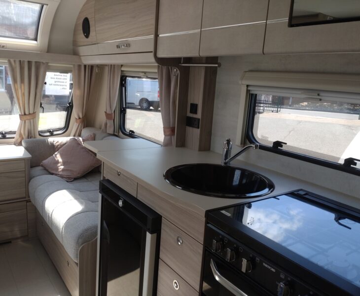 2022 Elddis Avante 550 Interior