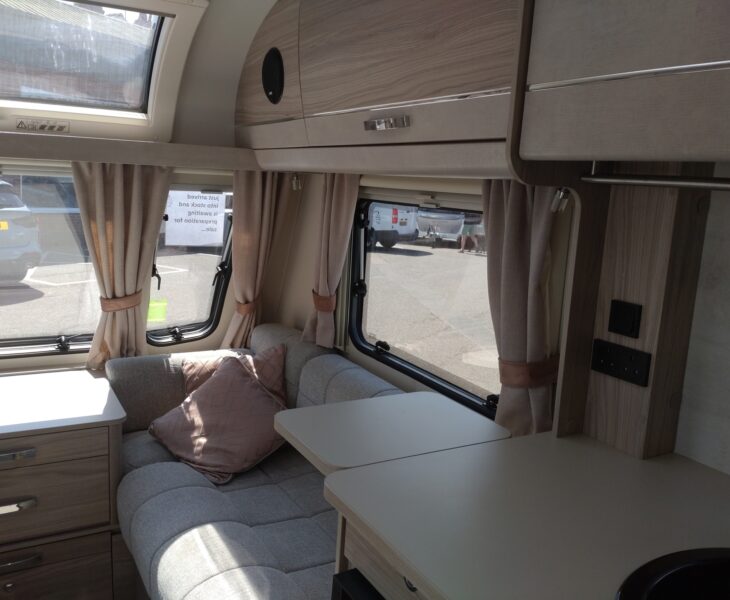 2022 Elddis Avante 550 Interior