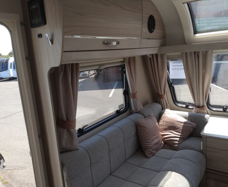 2022 Elddis Avante 550 Interior