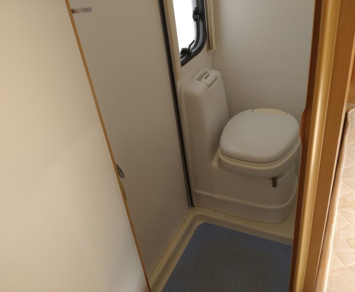 Bailey Pageant Burgundy Interior