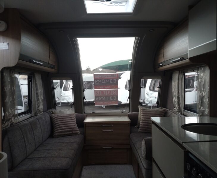 2025 Bailey Unicorn Deluxe Vigo Interior