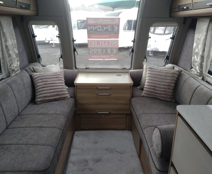 2025 Bailey Unicorn Deluxe Vigo Interior