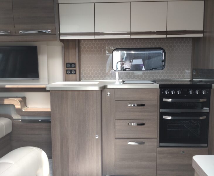 2021 Buccaneer Barracuda Interior