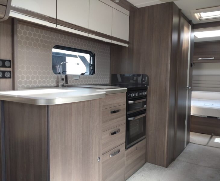 2021 Buccaneer Barracuda Interior