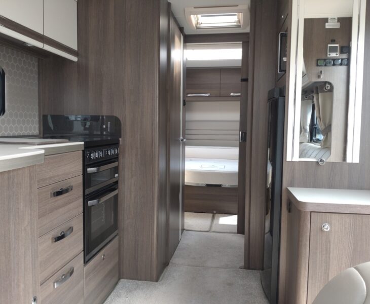 2021 Buccaneer Barracuda Interior