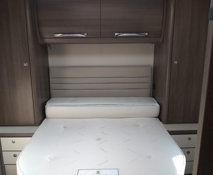 2021 Buccaneer Barracuda Interior