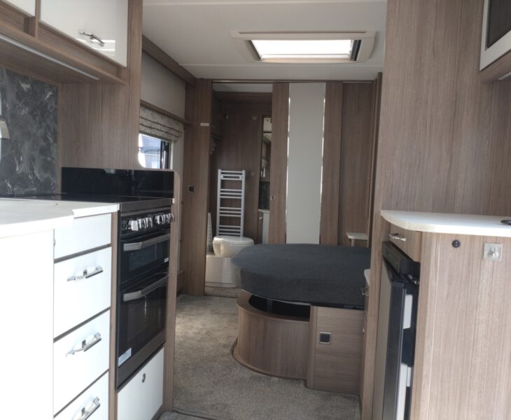 2024 Coachman Vip 575 Interior