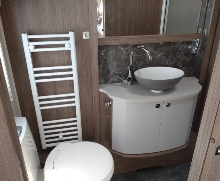 2024 Coachman Vip 575 Interior