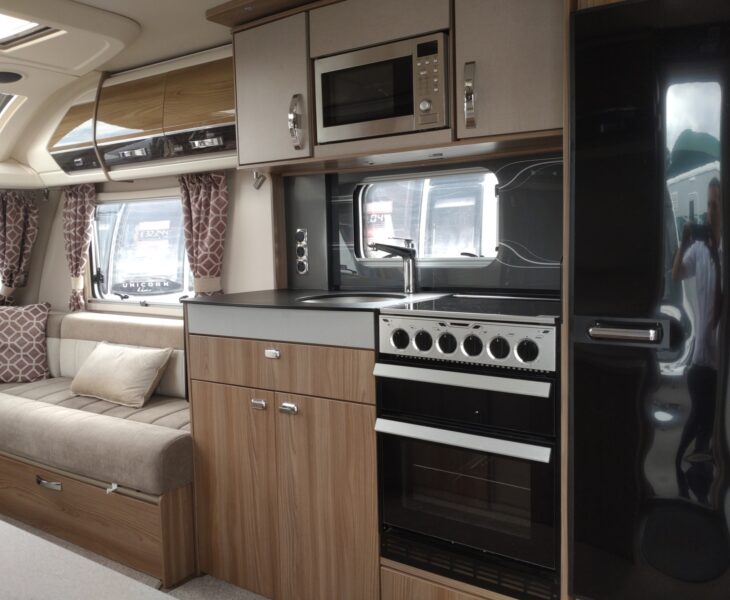 2018 swift conqueror 480 interior