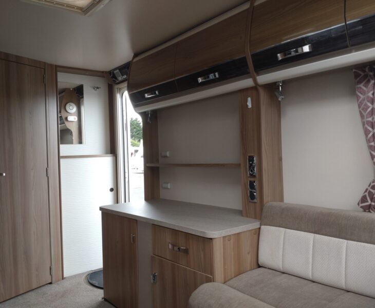 2018 swift conqueror 480 interior