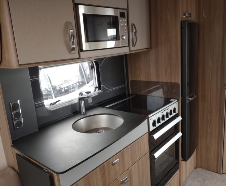 2018 swift conqueror 480 interior
