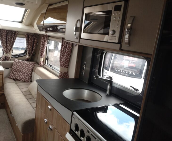 2018 swift conqueror 480 interior