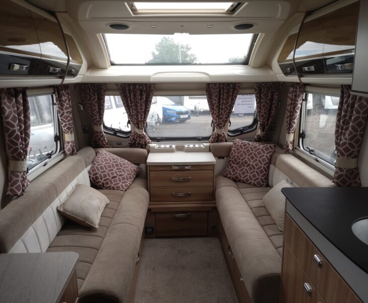 2018 swift conqueror 480 interior