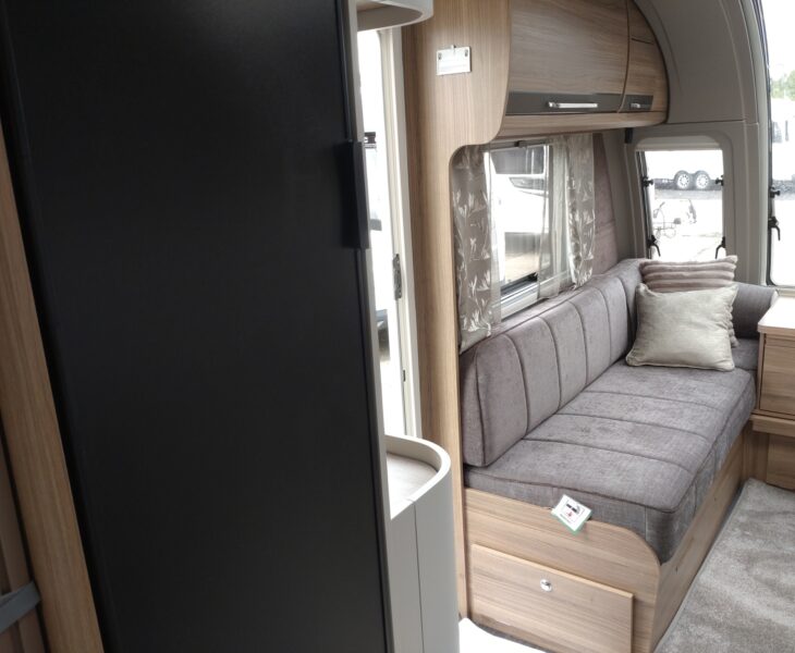 2025 Bailey Unicorn Deluxe Cadiz Interior