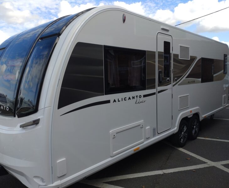 2026 Bailey Alicanto Deluxe Alvor Side