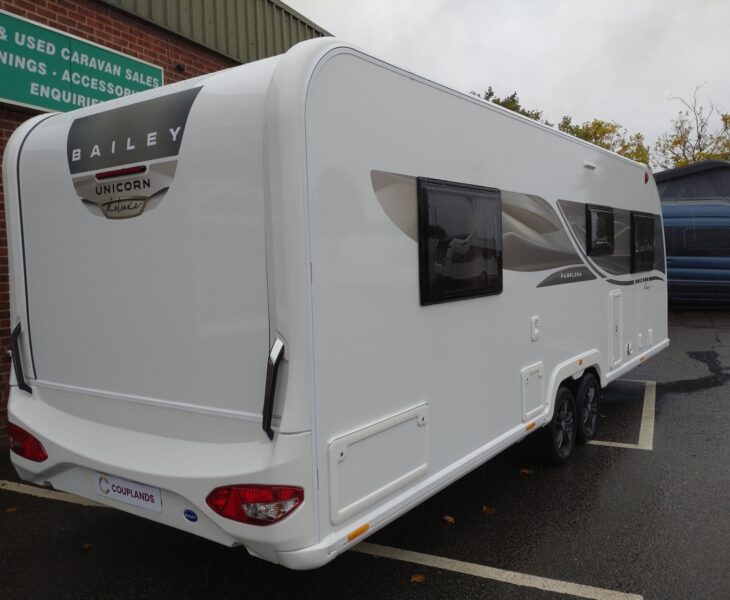 2026 Bailey Unicorn Deluxe Pamplona Rear/Side