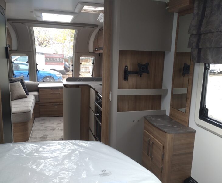 2026 Bailey Alicanto Grande Deluxe Sintra interior