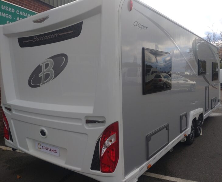 2018 Buccaneer clipper Rear/Side