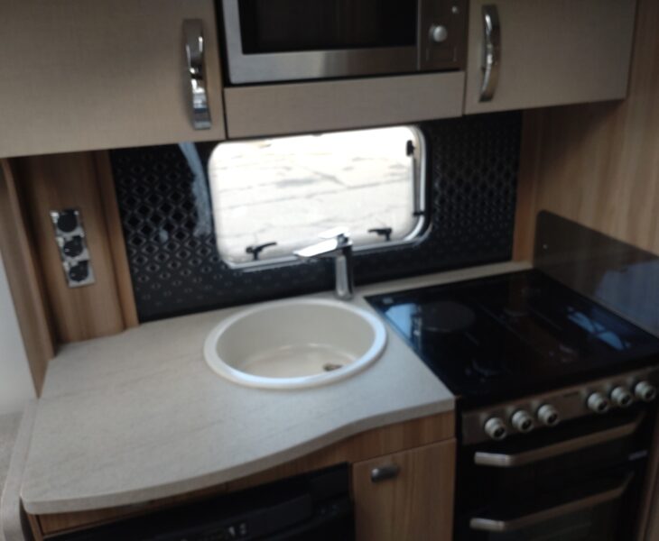 2016 Swift Challenger 560 Interior