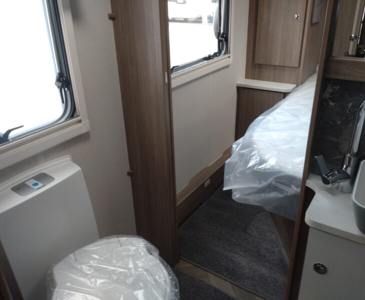 2026 Coachman Vip 545 exterior