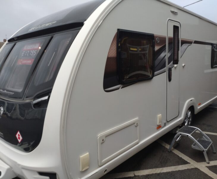 2018 Swift Challenger 560 Front/Side