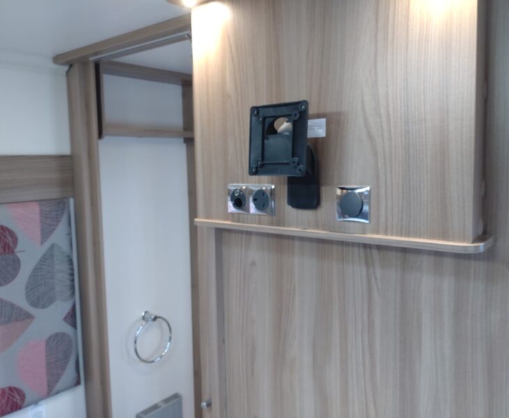 2018 Swift Challenger 560 Interior