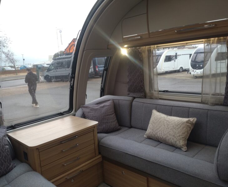 2023 Bailey Unicorn Vigo interior