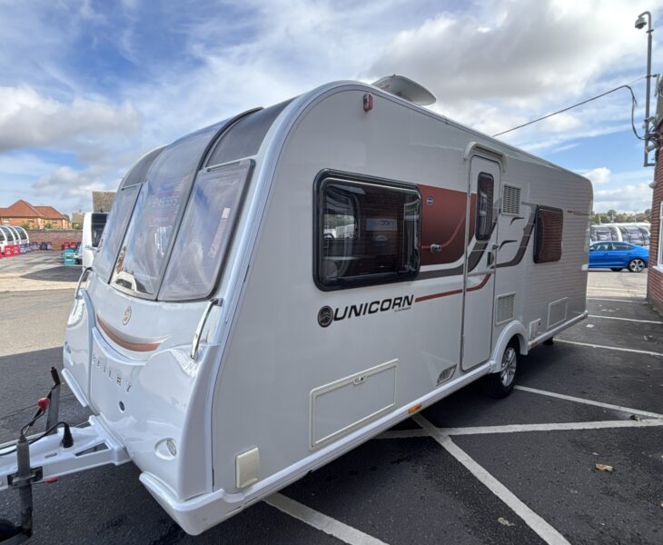 2015 Bailey Unicorn Valencia front nearside