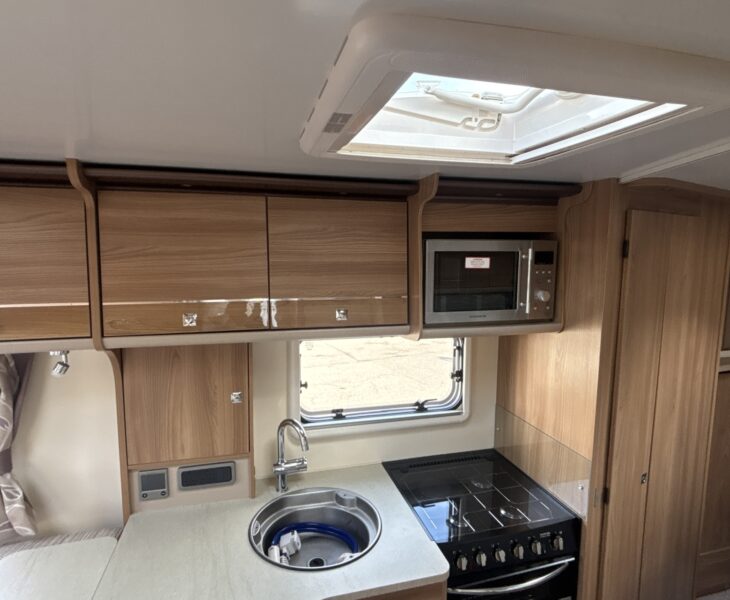2015 Bailey Unicorn Valencia kitchen storage lockers