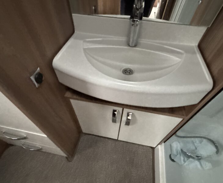 2018 Swift Elegance 530 vanity unit