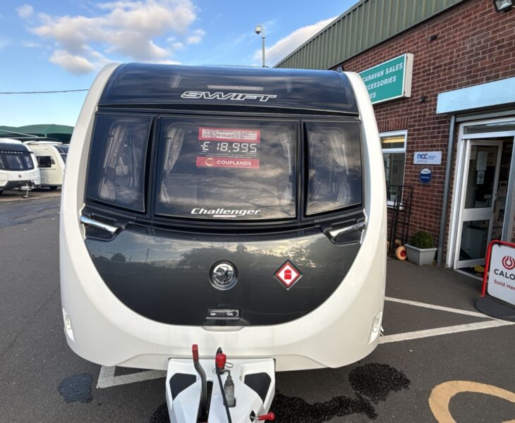 2019 Swift Challenger Hi-Style 580 Front