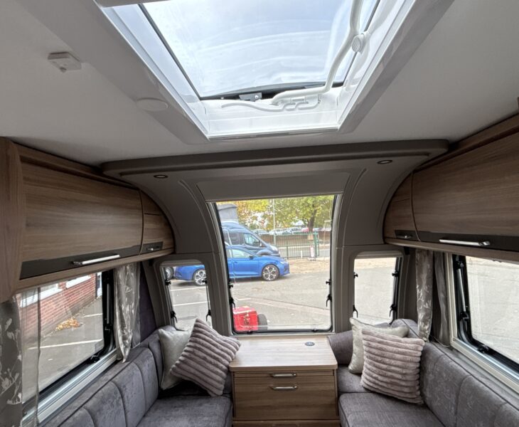 2026 Bailey Unicorn Deluxe Cabrera Interior