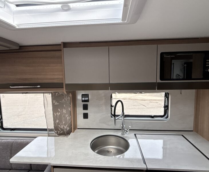 2026 Bailey Unicorn Deluxe Cabrera Interior