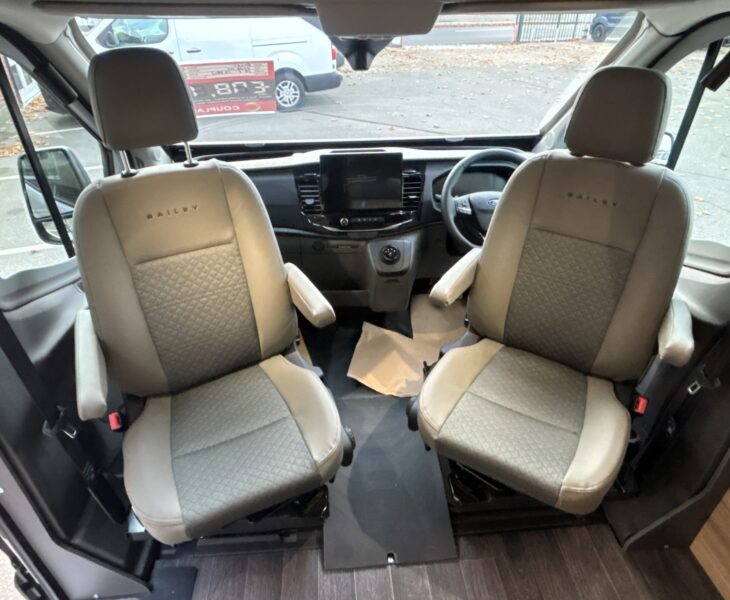 2026 Bailey Endurance E65 Swive front seats
