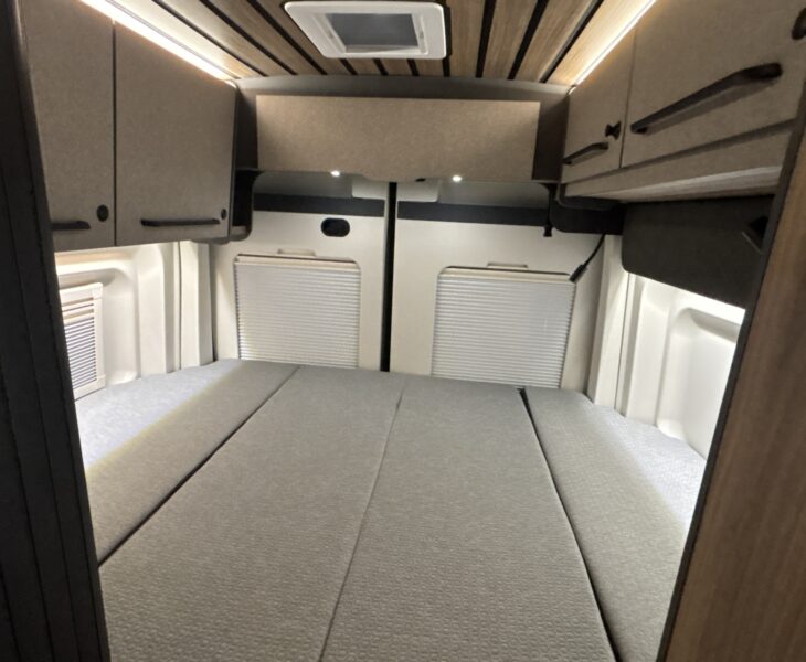 2026 Bailey Endurance E65 rear bed