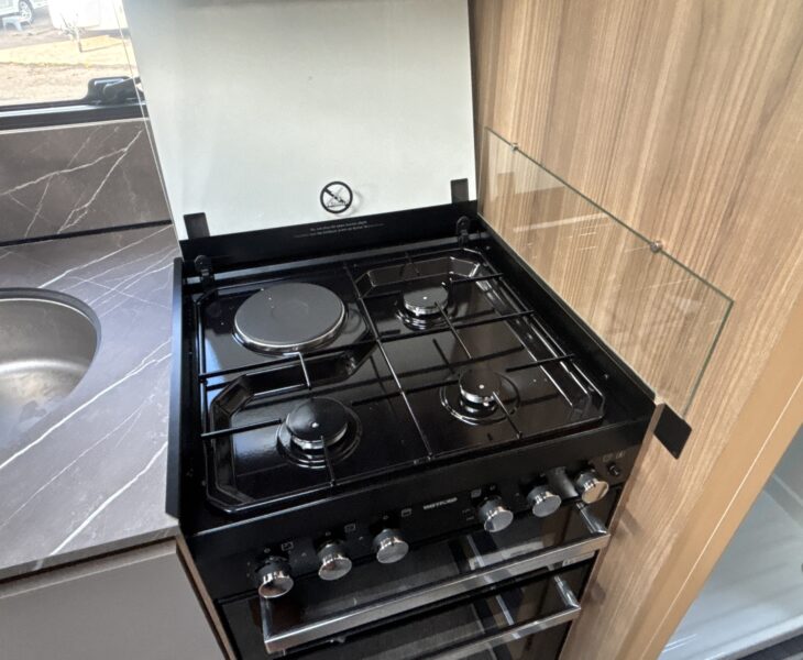 Bailey Autograph 79-4T Dual fuel hob