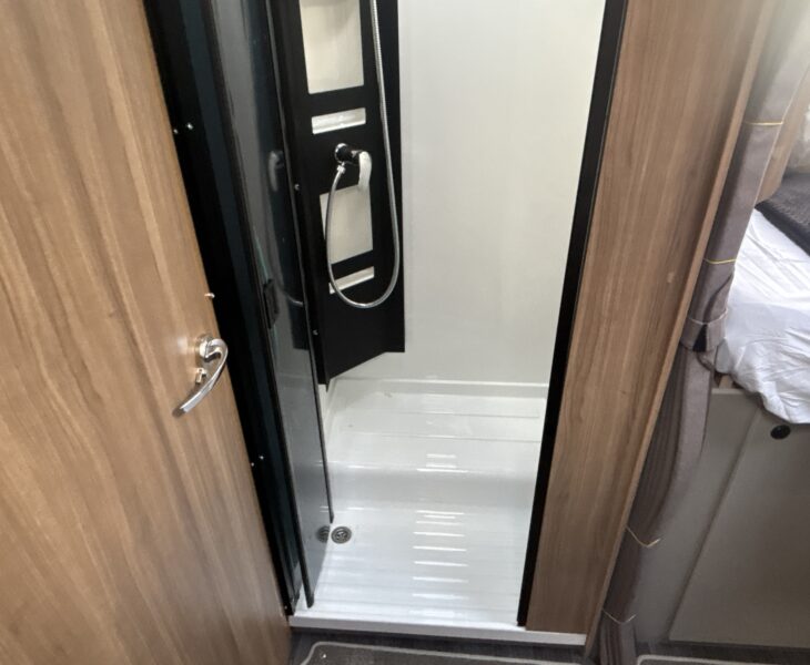 Bailey Autograph 79-4T Shower