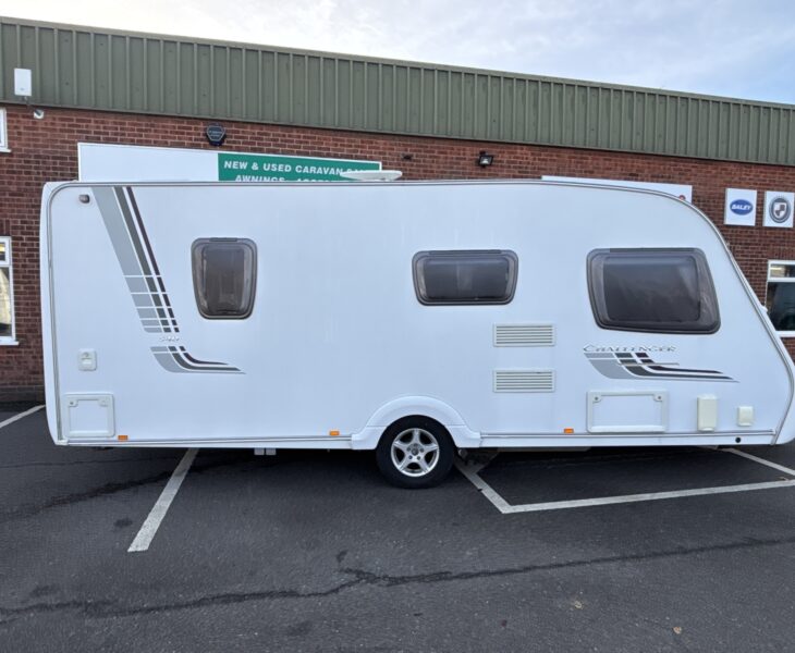 2009 Swift Challenger 540 offside side view