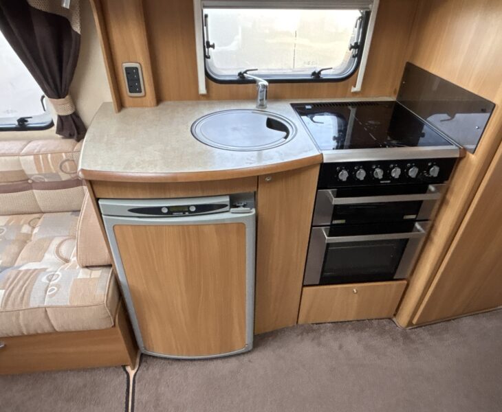 2009 Swift Challenger 540 kitchen