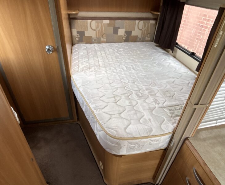 2009 Swift Challenger 540 fixed bed