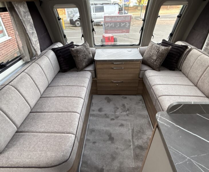 2026 Bailey Alicanto Grande Deluxe Evora Interior