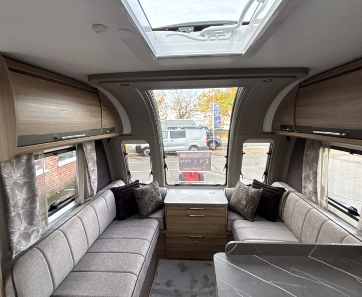 2026 Bailey Alicanto Grande Deluxe Evora Interior