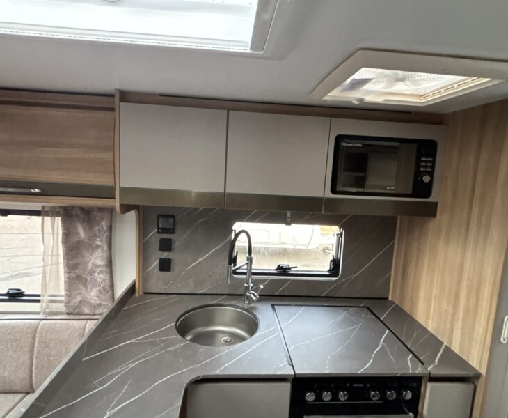 2026 Bailey Alicanto Grande Deluxe Evora Interior