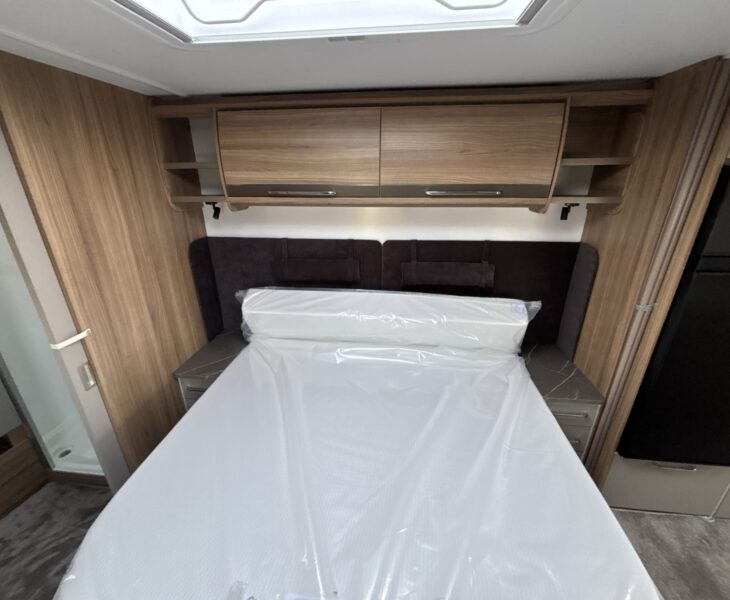 2026 Bailey Alicanto Grande Deluxe Evora Interior